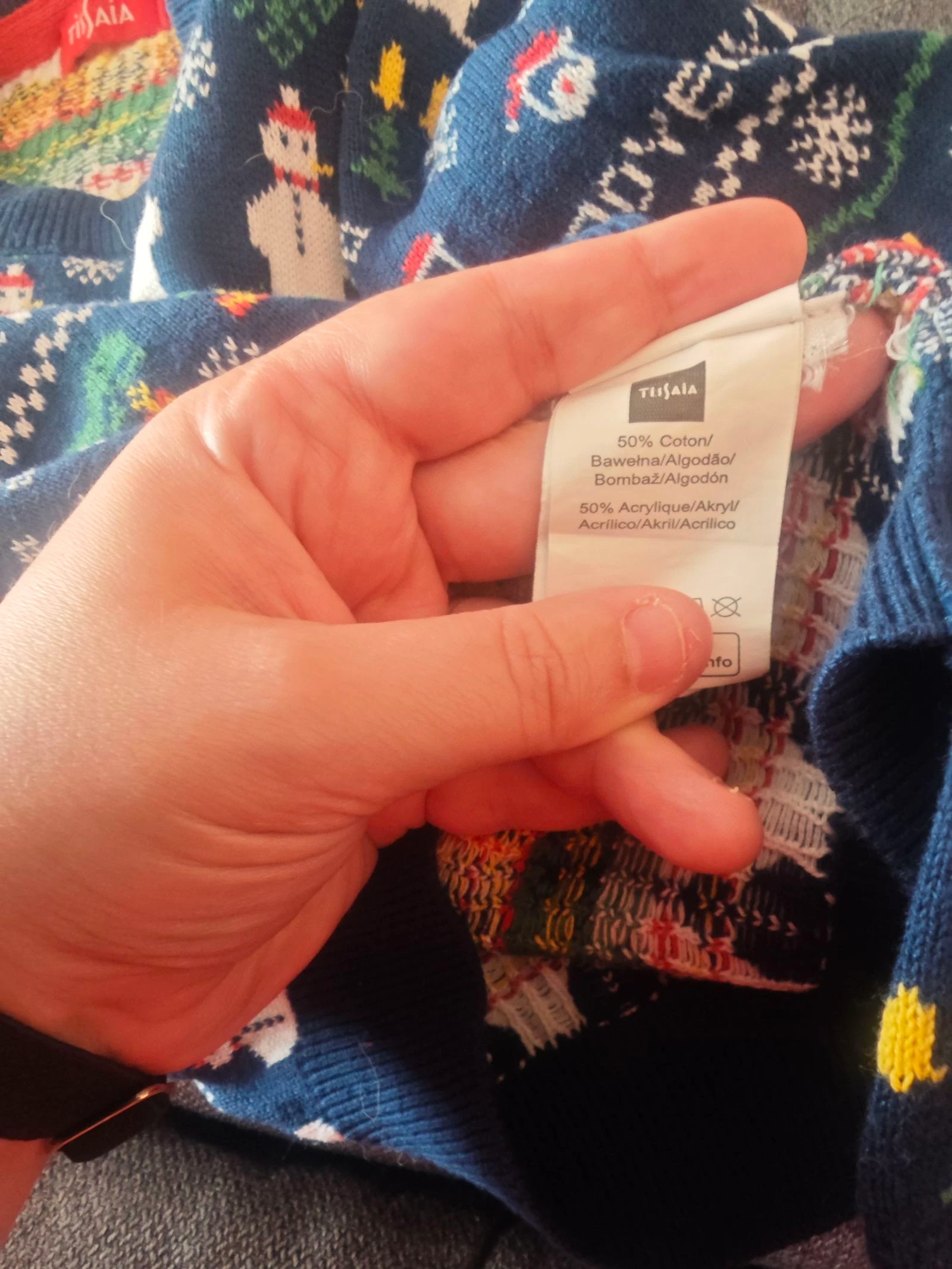 Pull de Noël taille 6 ans – photo 3